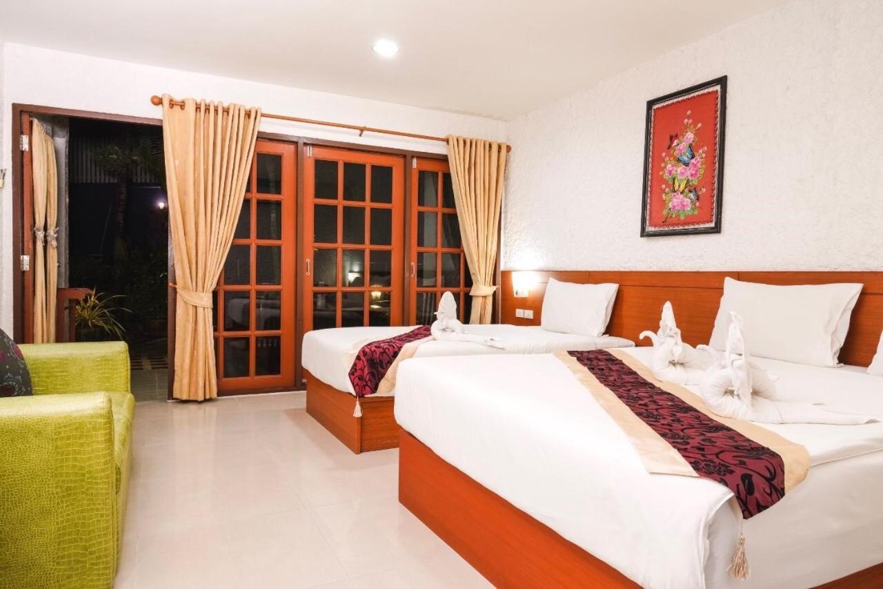 Neptuna Hotel Patong Exterior foto