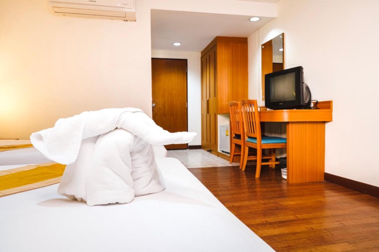 Neptuna Hotel Patong Exterior foto