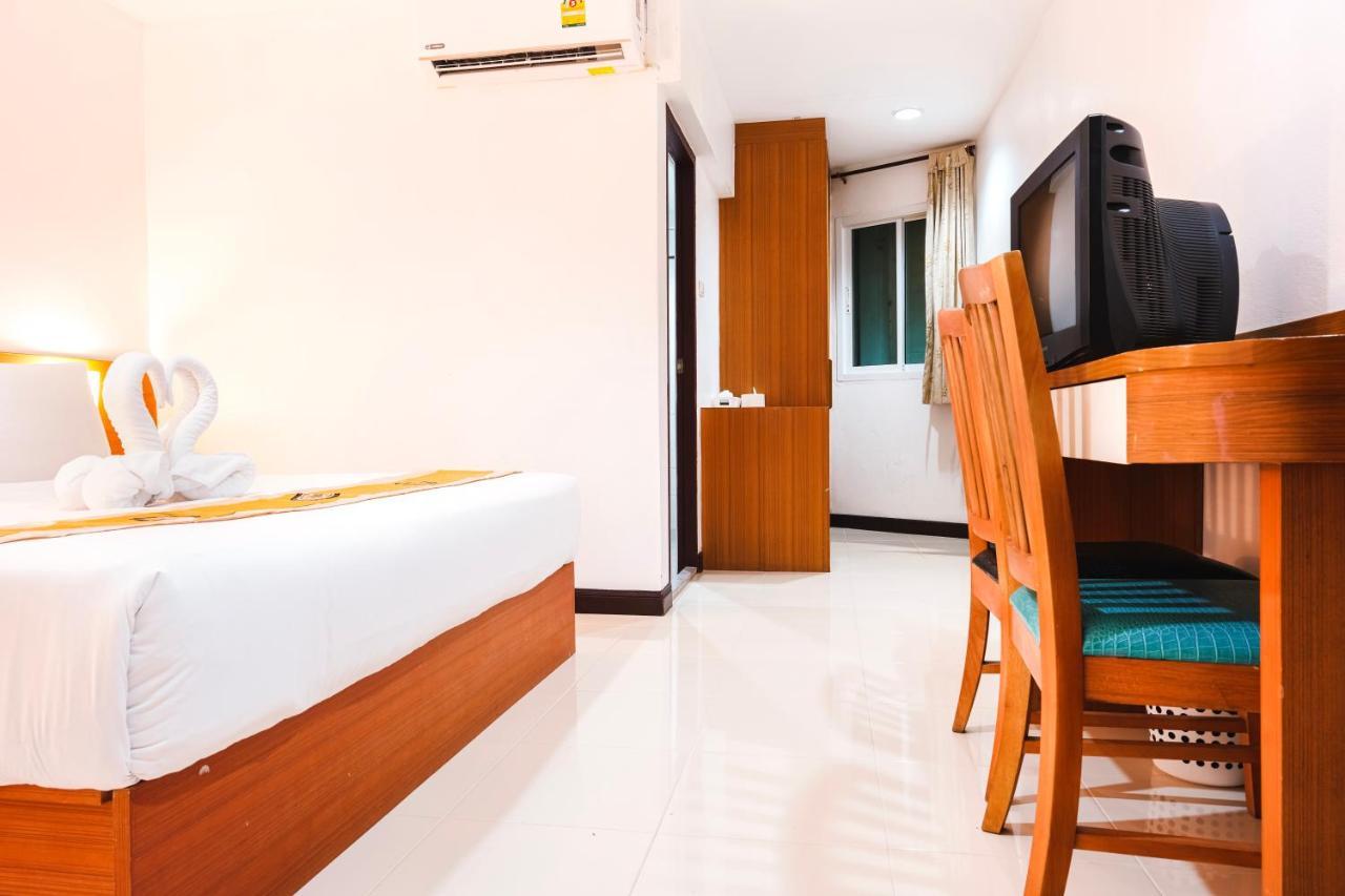 Neptuna Hotel Patong Exterior foto